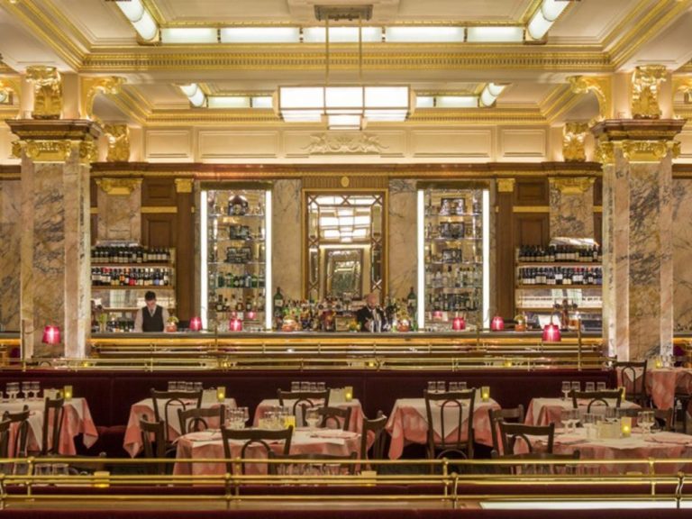 Top Restaurants Known For French Interior Design | Restaurant Interior ...